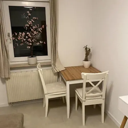 Schoene Moderne 2-zimmerwohnung