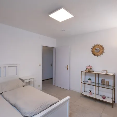 Schoene Moderne 2-zimmerwohnung * Göppingen