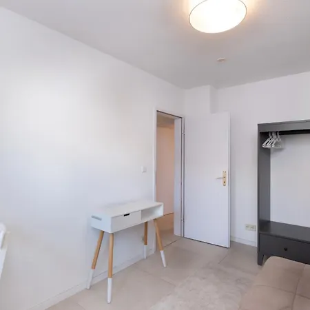 Schoene Moderne 2-zimmerwohnung Appartamento Göppingen